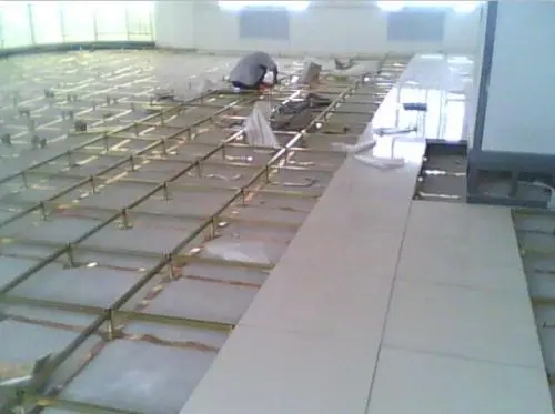 機房用得較多的1款為什么是架空防靜電陶瓷地板呢